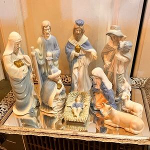 Vintage Christmas Fantasy Ltd. Porcelain Nativity 9 piece Set